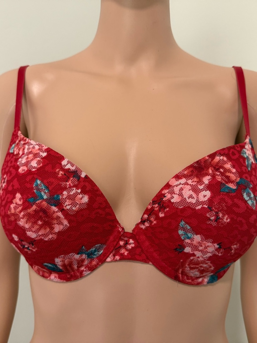 PINK Victoria's Secret Red Floral Lace Push-Up Bra